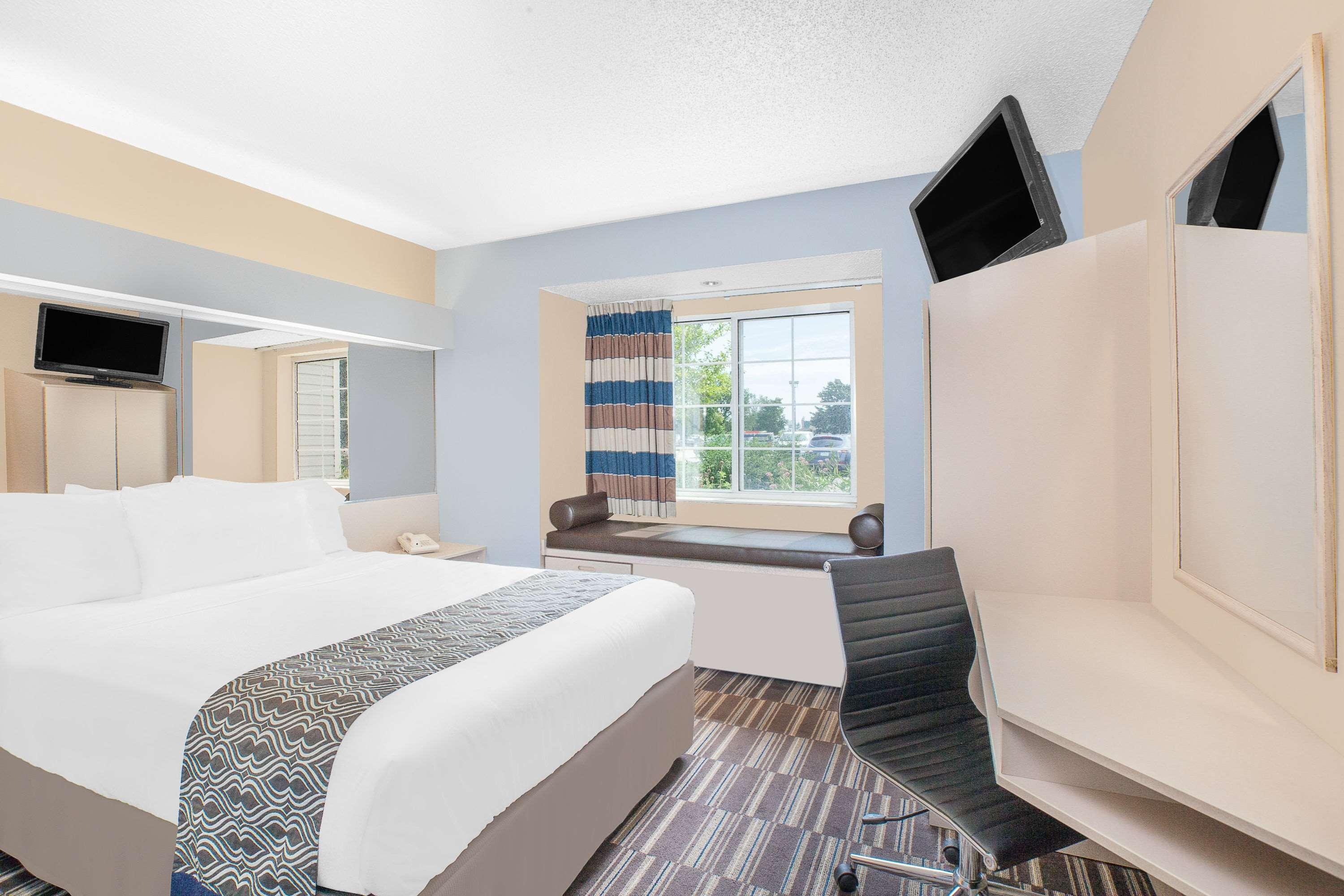 Microtel Inn And Suites Clear Lake Buitenkant foto