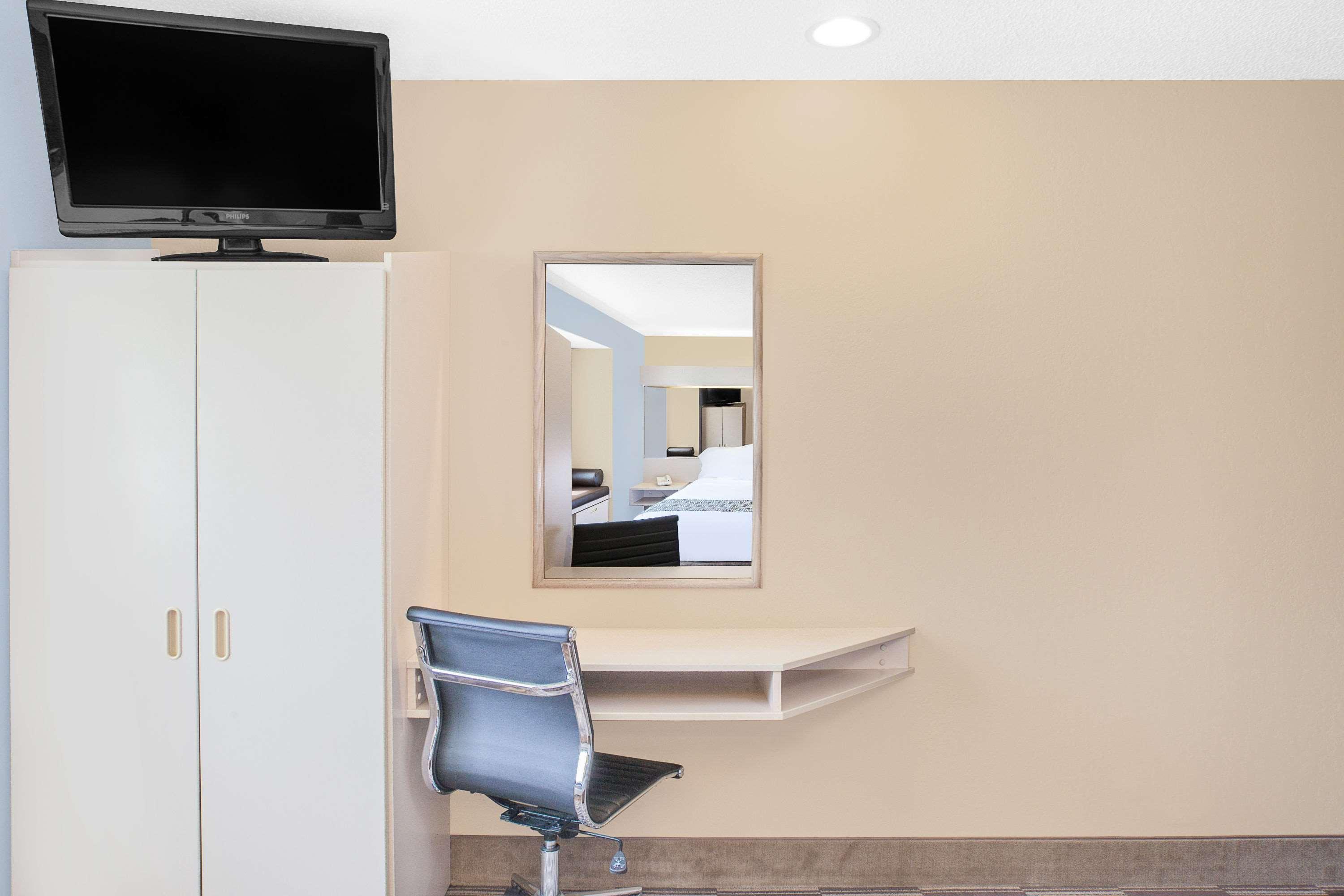 Microtel Inn And Suites Clear Lake Buitenkant foto