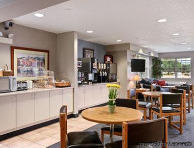 Microtel Inn And Suites Clear Lake Restaurant foto